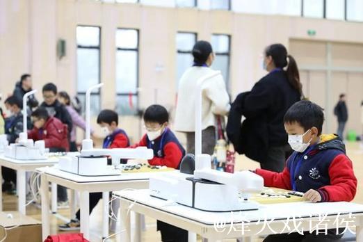 AI同行黑白对决 萧山围棋校际联赛开创新篇章